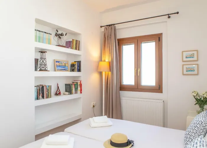 Дом отдыха Down Town Naxos City